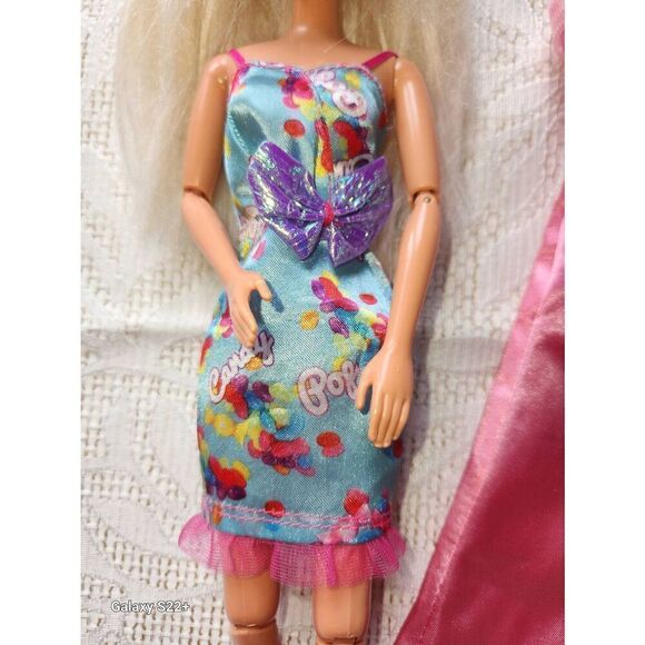Barbie Mattel with candy pop dress and gown - Picture 6 of 11
